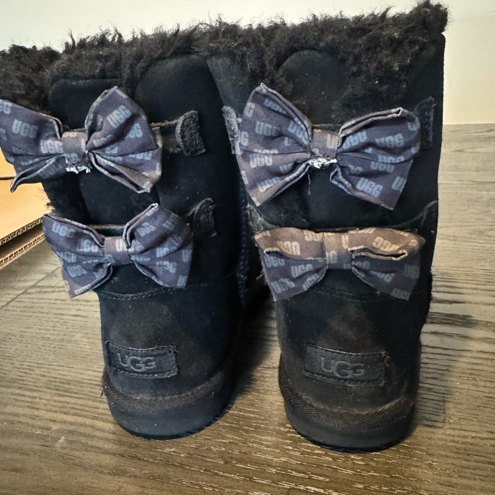 Girls UGGS